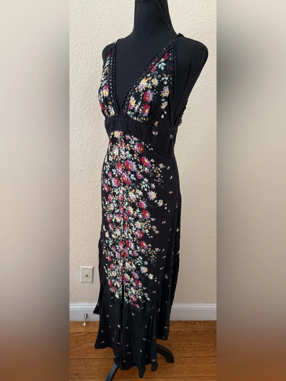 Free People Paradise Black Floral Print Maxi Dress Size Medium - Picture 5 of 15